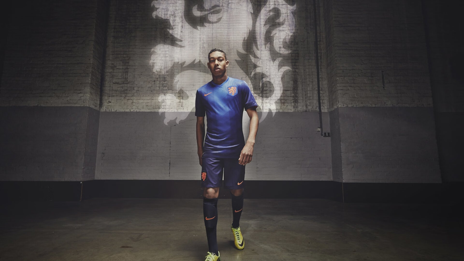 _渔船赛：水上网球与传统文化结合_，水下网球